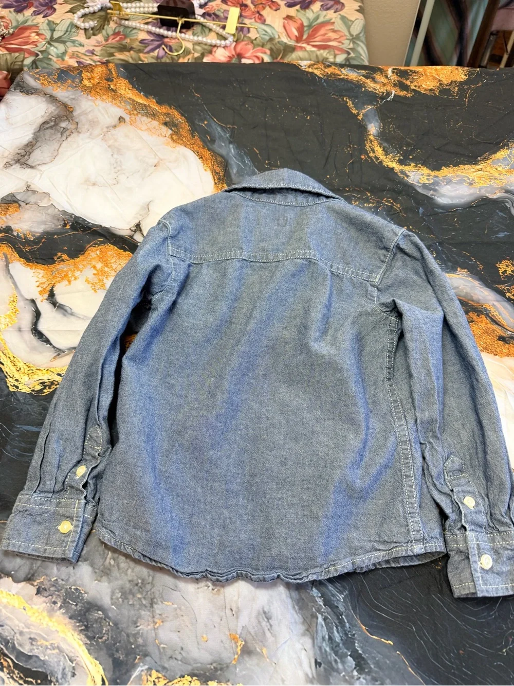 Carter’s button Jean top size 4T
